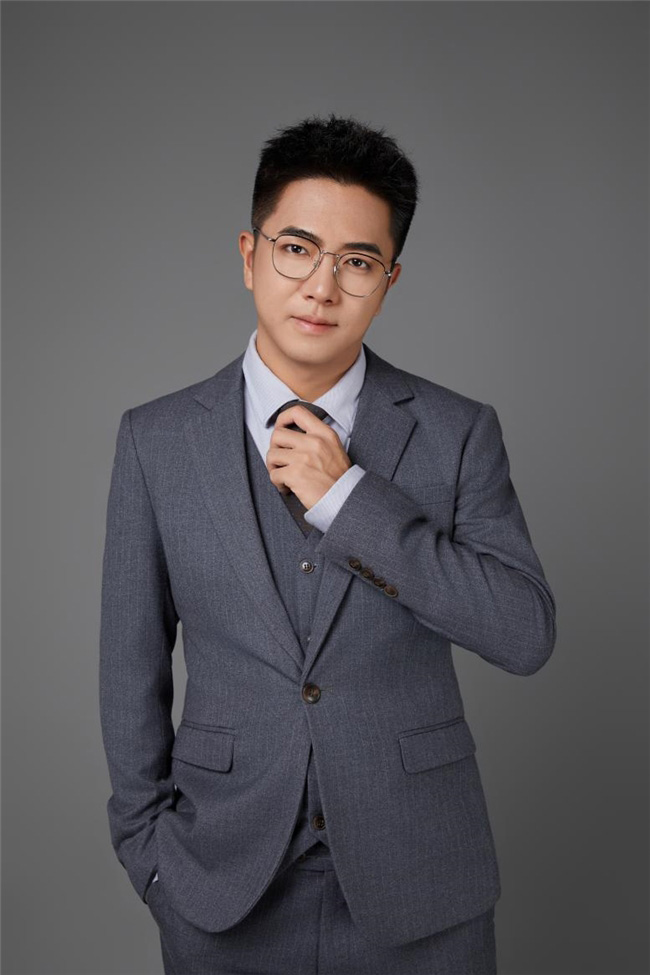 智算浪潮中的多維破局者:董漢德解碼AI工程化的價值傳導鏈 智算浪潮中的多維破局者:董漢德解碼AI工程化的價值傳導鏈