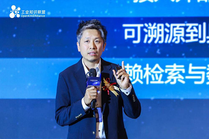 香港中文大學教授、聯盟秘書長余備