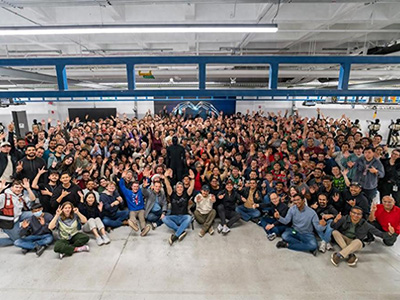 做人形機器人，不是拼人頭：馬斯克與王興興正在改寫規則